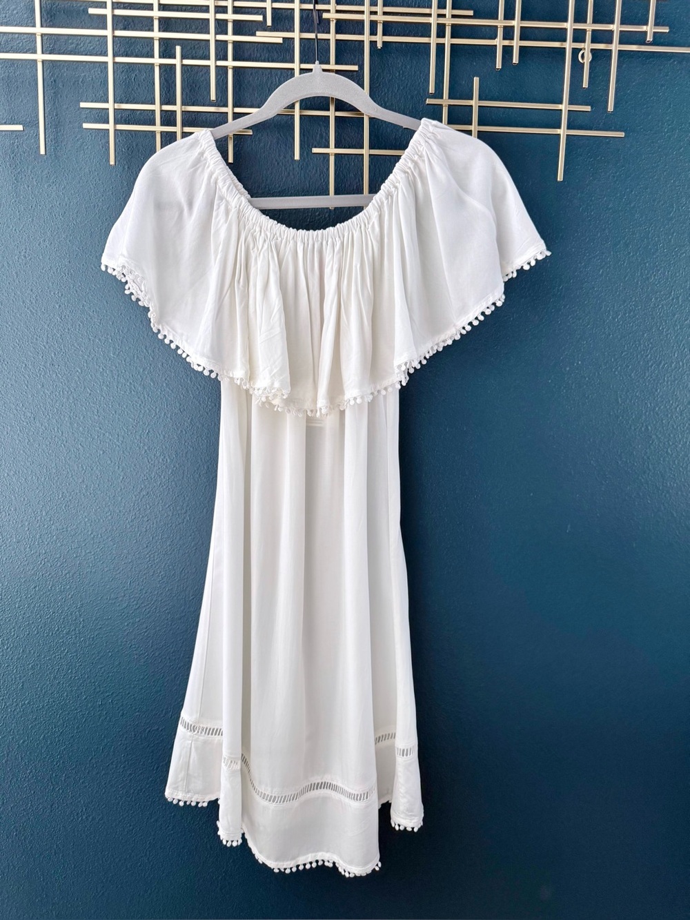 NWT Red Carter White Rio Off-The-Shoulder Pom Pom Beach Dress